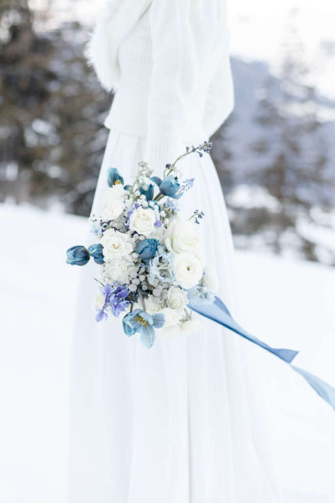 bridal bouquet for the winter wedding in Courchevel