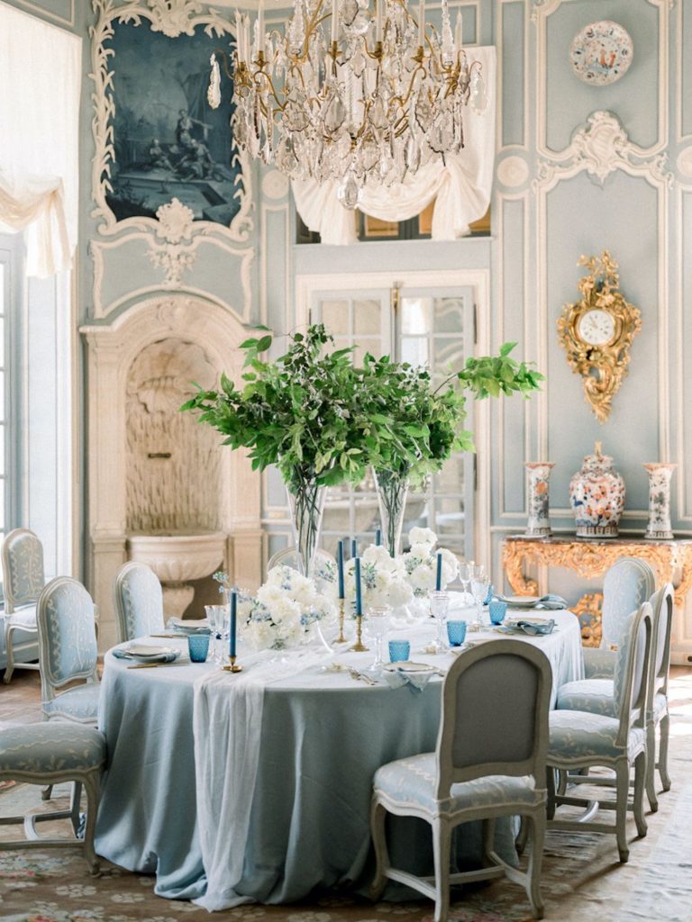 Table de mariage , diner de bienvenue au chateau de villette à Paris