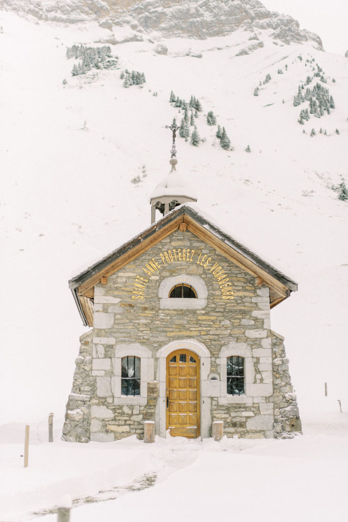 chapel for winter wedding in moutains